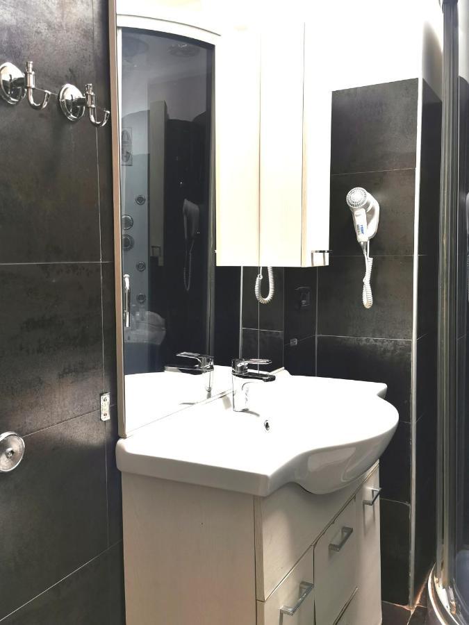 Cinema House 2 Bed & Breakfast Roma Dış mekan fotoğraf